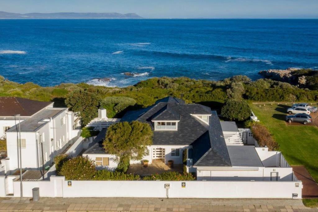 Wild Waters At Kraal Rock On The Cliffs In Hermanus Villa Exterior photo